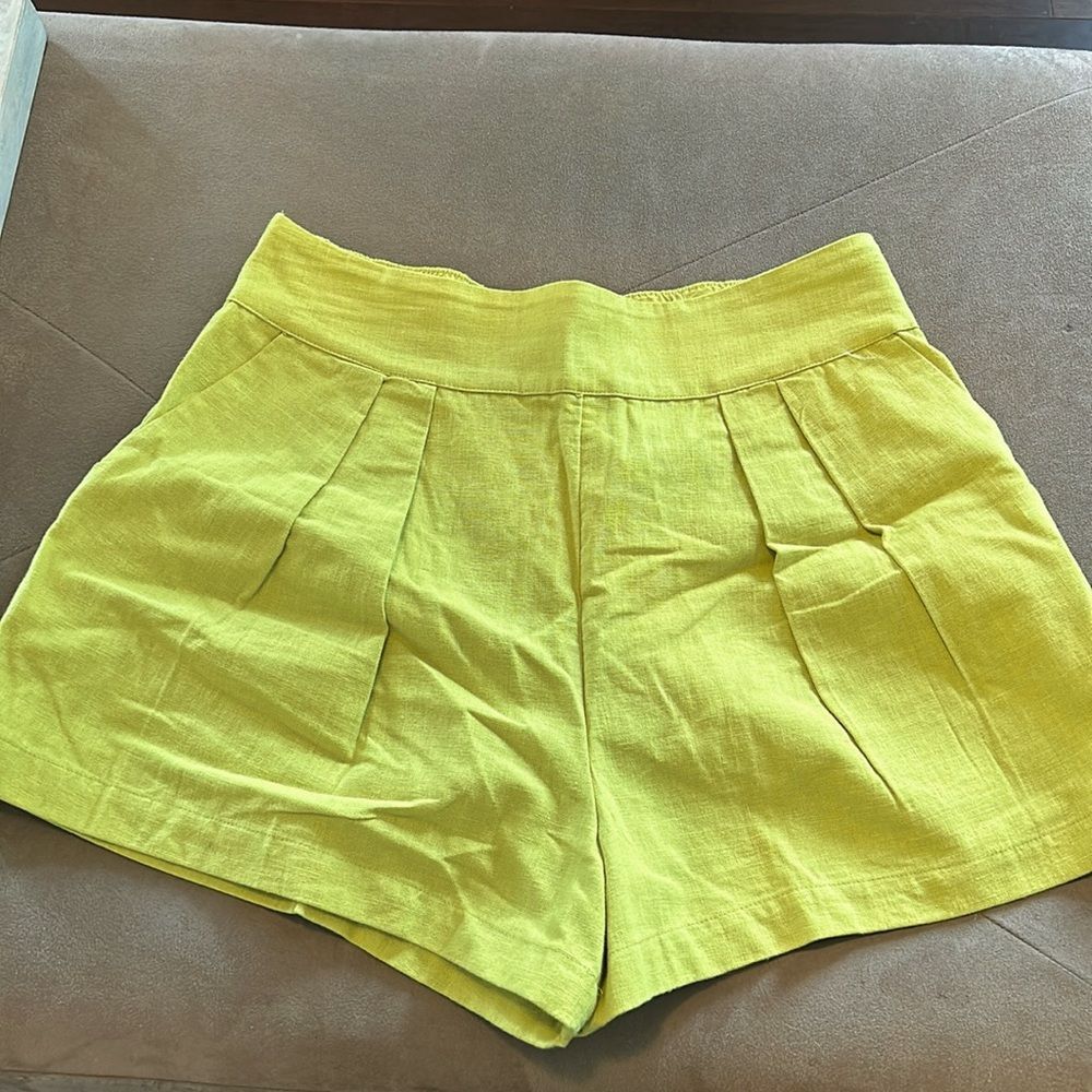Abercrombie & finch linen blend tailored pull on short